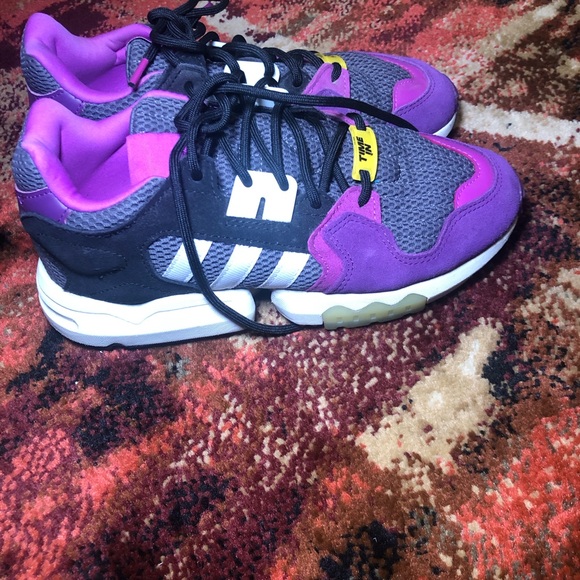 Adidas Sneakers in Purple and Black - Picture 8 of 9